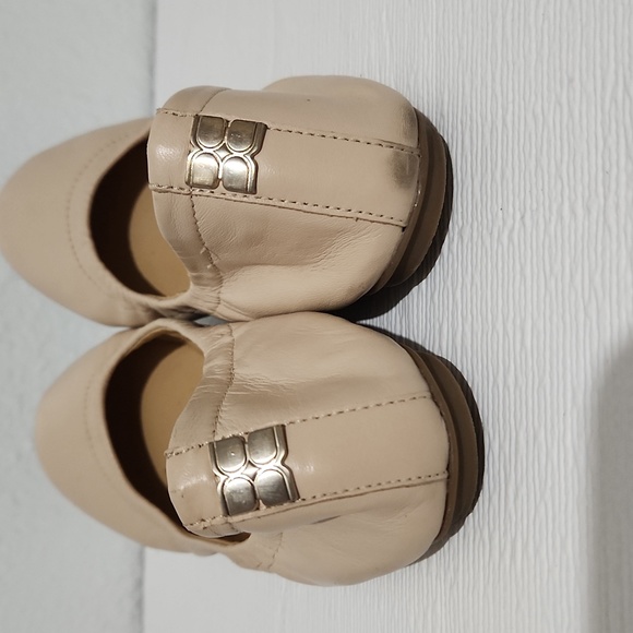 BCBGMaxAzria Molly Nude Ballet Flats - Picture 5 of 7